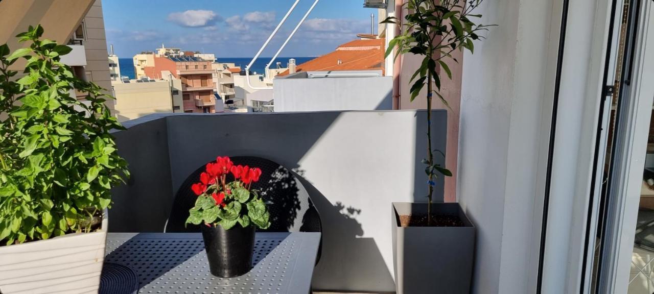 Bright & Modern Apt With View Heraklion (Crete) Exterior foto